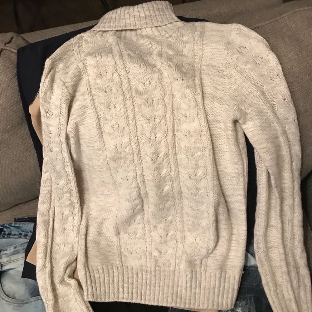 Men’s sweater